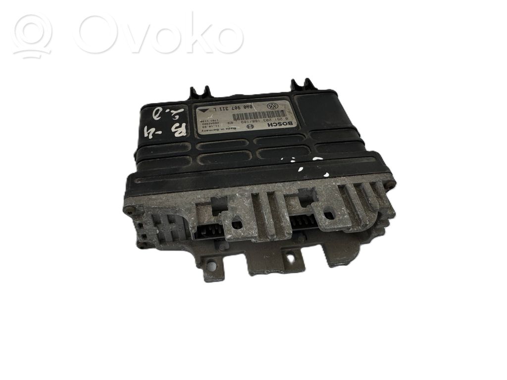 Volkswagen PASSAT B4 Unidad de control/módulo del motor 