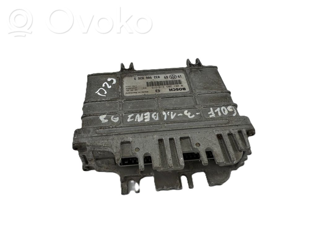 Volkswagen Golf III Engine control unit/module 