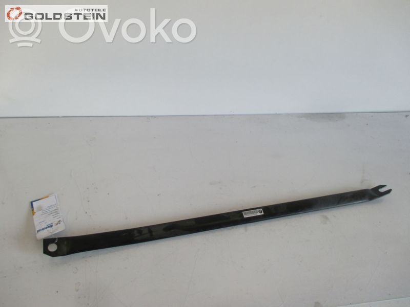 BMW 1 E81 E87 Kita dugno detalė 