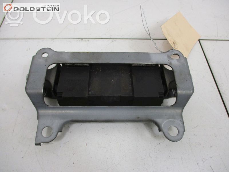 Tailgate/trunk strut/damper   GS1M62884,GS1M62884
