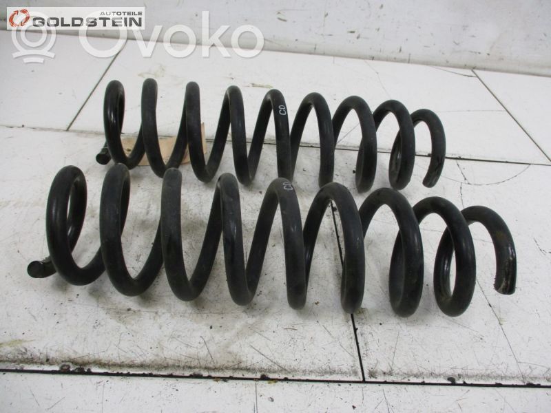 BMW 1 E81 E87 Kita dugno detalė 