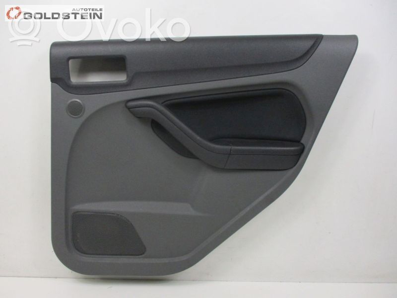 Ford Focus Aizmugurē apdare 