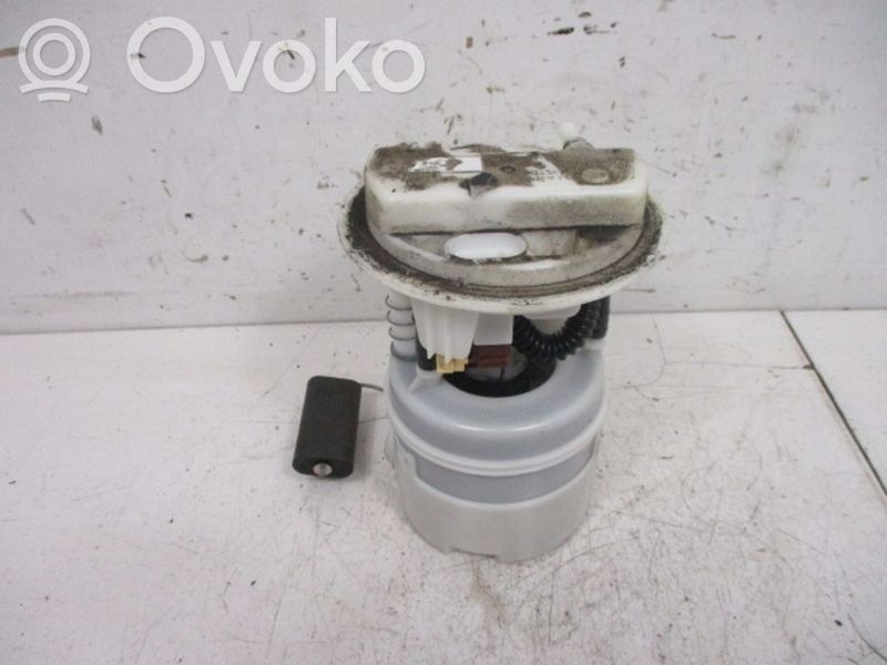 Bomba interna de combustible
