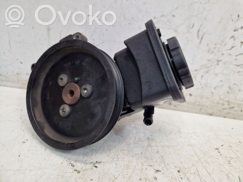 Ohjaustehostimen pumppu   3450766,3450766