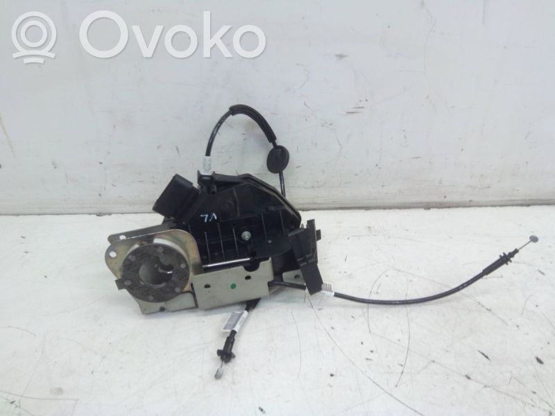 Ford Transit Priekšpusē slēdzene 