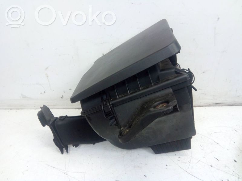 BMW X3 E83 Air filter box 