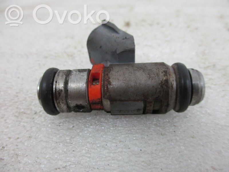 Inyector de combustible   036906031G,036906031G