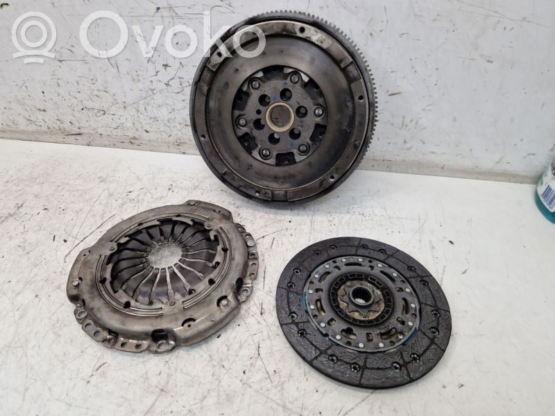 Opel Astra J Kit frizione 