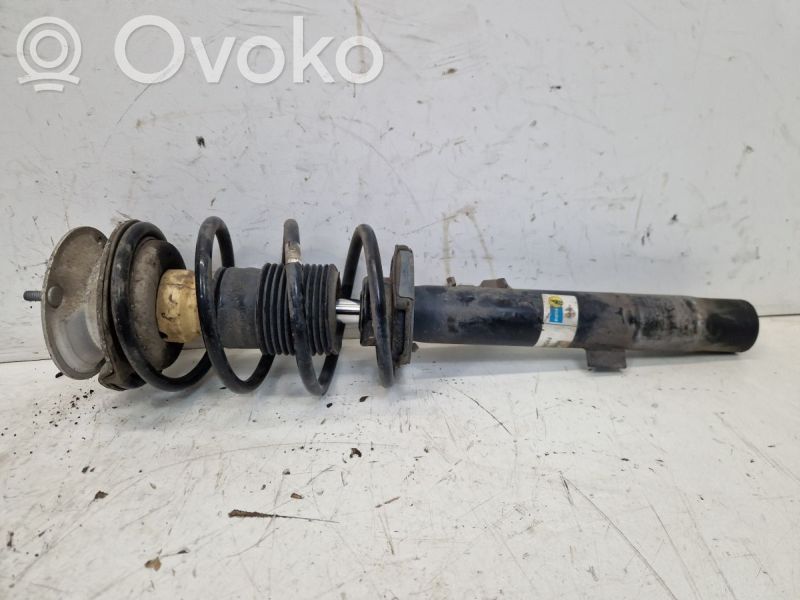 BMW 1 E81 E87 Etuiskunvaimennin kierrejousella 