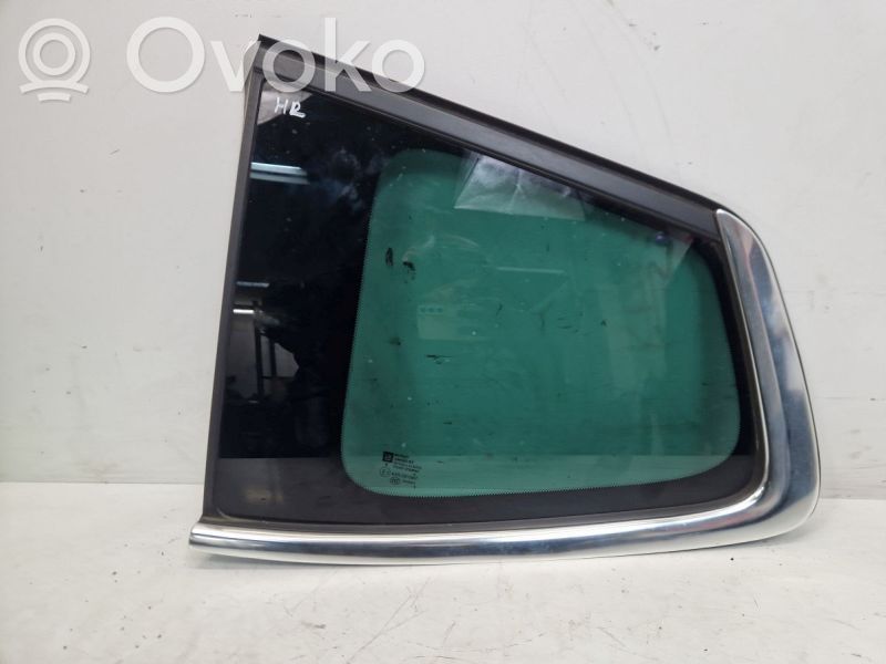 Opel Zafira C Parabrezza posteriore/parabrezza 
