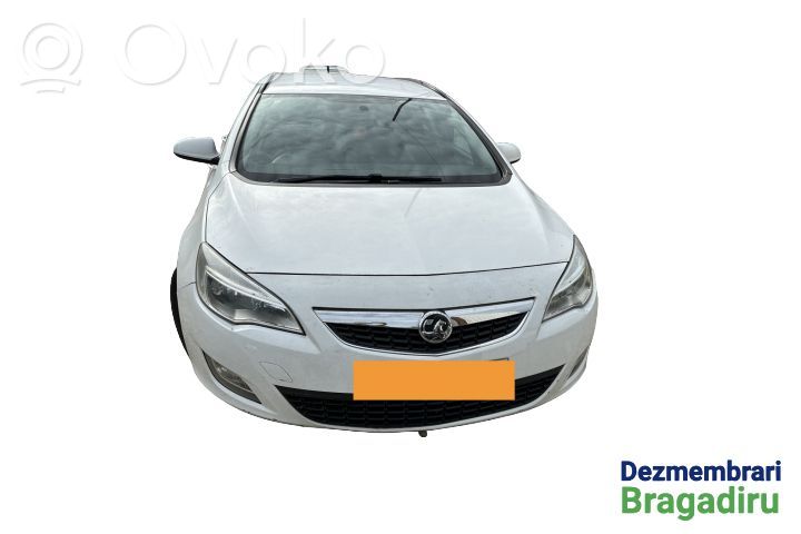 Opel Astra J Pluskaapeli (akku) 