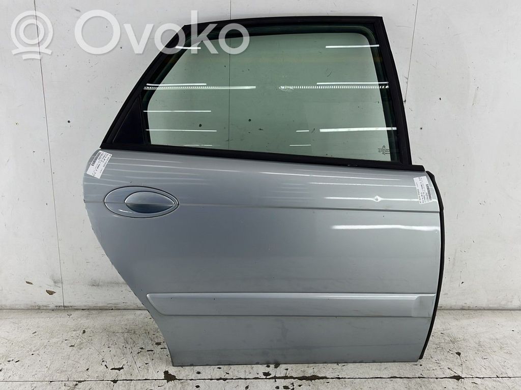 Galinės durys   9008F4