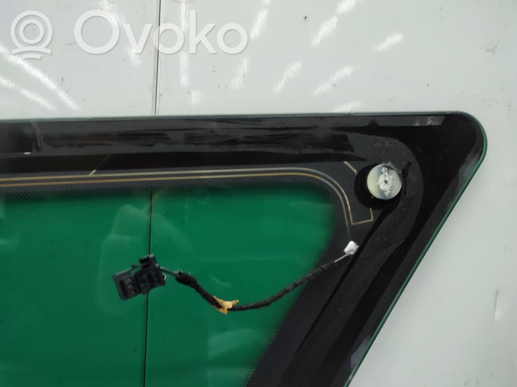 Citroen C5 Rear side window 