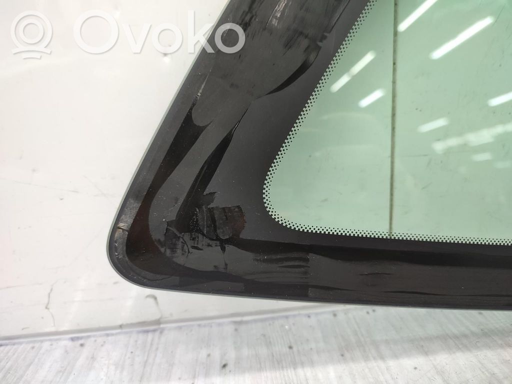 Citroen C5 Rear side window 