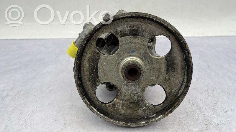 Citroen C8 Ohjaustehostimen pumppu 