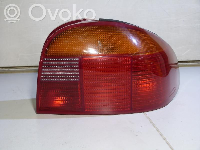 Ford Mondeo MK I Feux arrière / postérieurs 