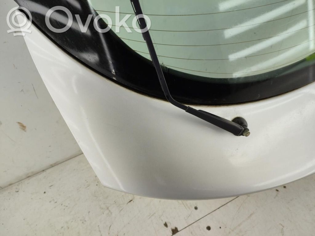 Ford Puma Puerta del maletero/compartimento de carga 