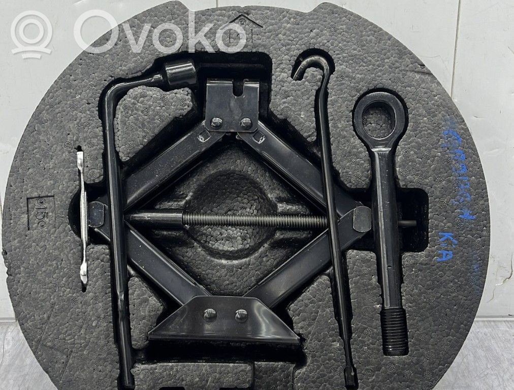 KIA Ceed Tool set 