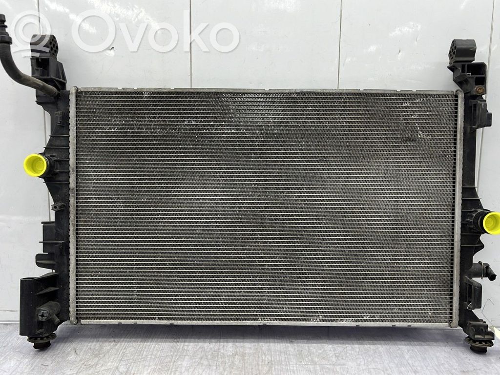 Opel Corsa E Dzesēšanas šķidruma radiators 