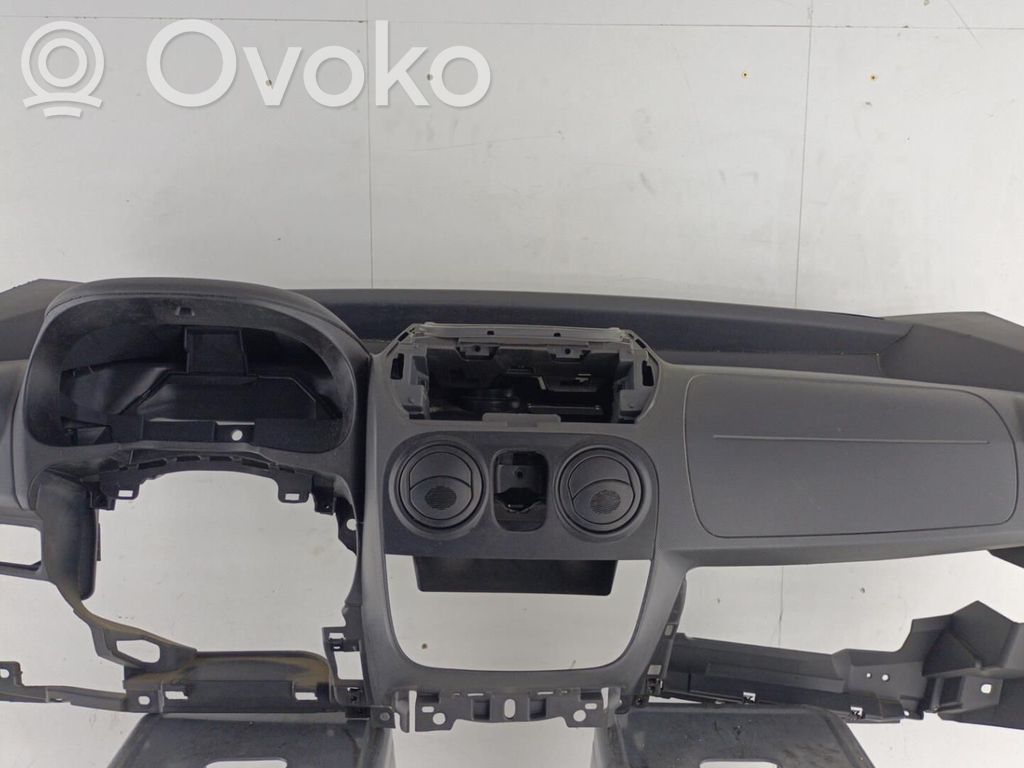 Peugeot Bipper Dashboard 