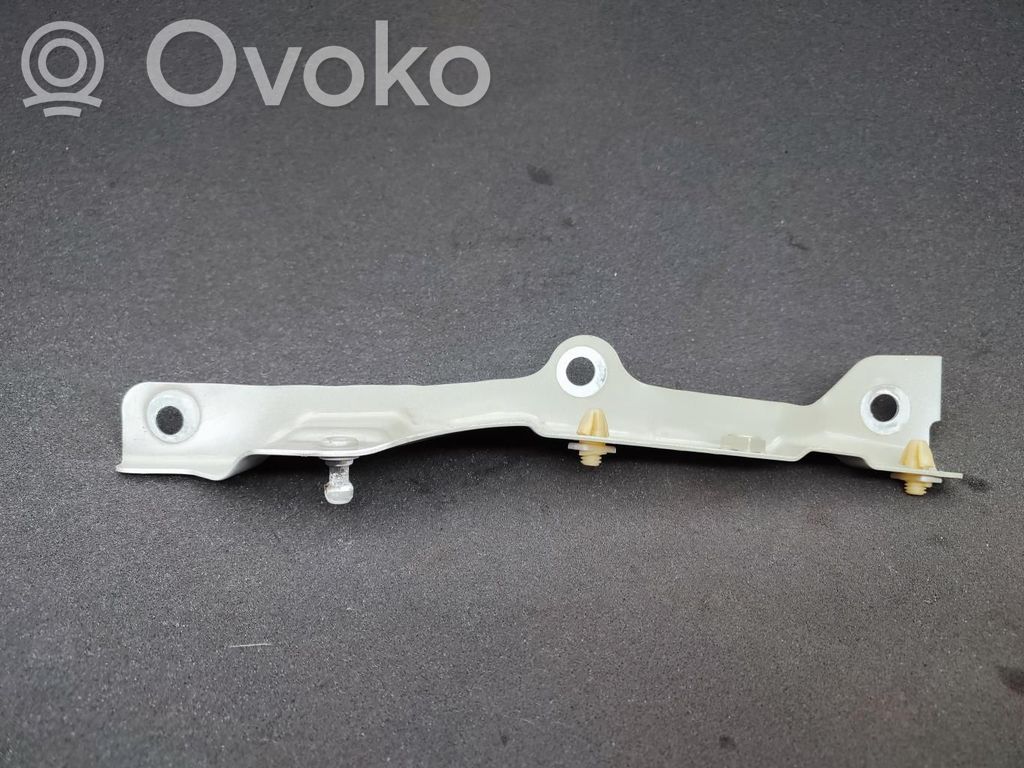 Renault Clio IV Lokasuojan kannake 