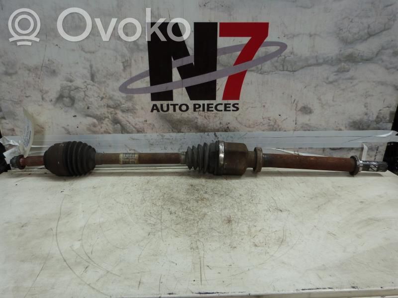 Front driveshaft   8200618111,8200261841