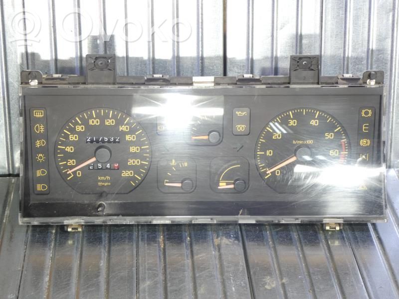 Renault 21 Licznik / Prędkościomierz 