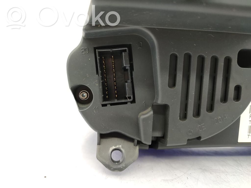 Smart ForFour I Spidometrs (instrumentu panelī) 