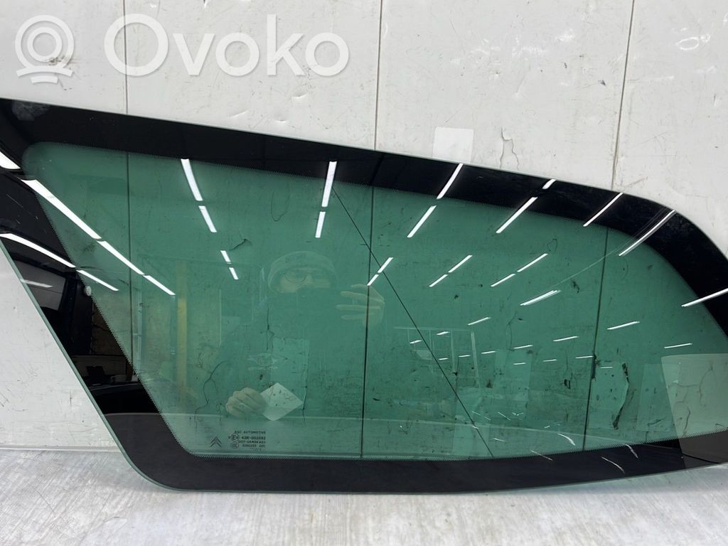 Citroen C5 Rear side window 