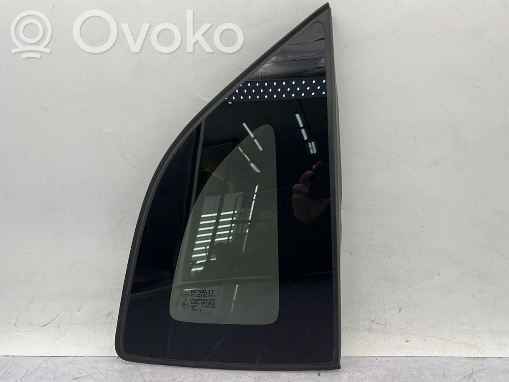 Renault Captur Rear side window 
