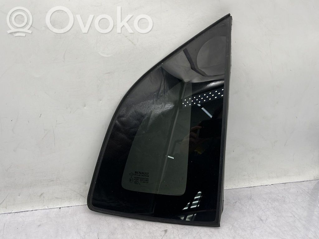 Renault Captur Rear side window 