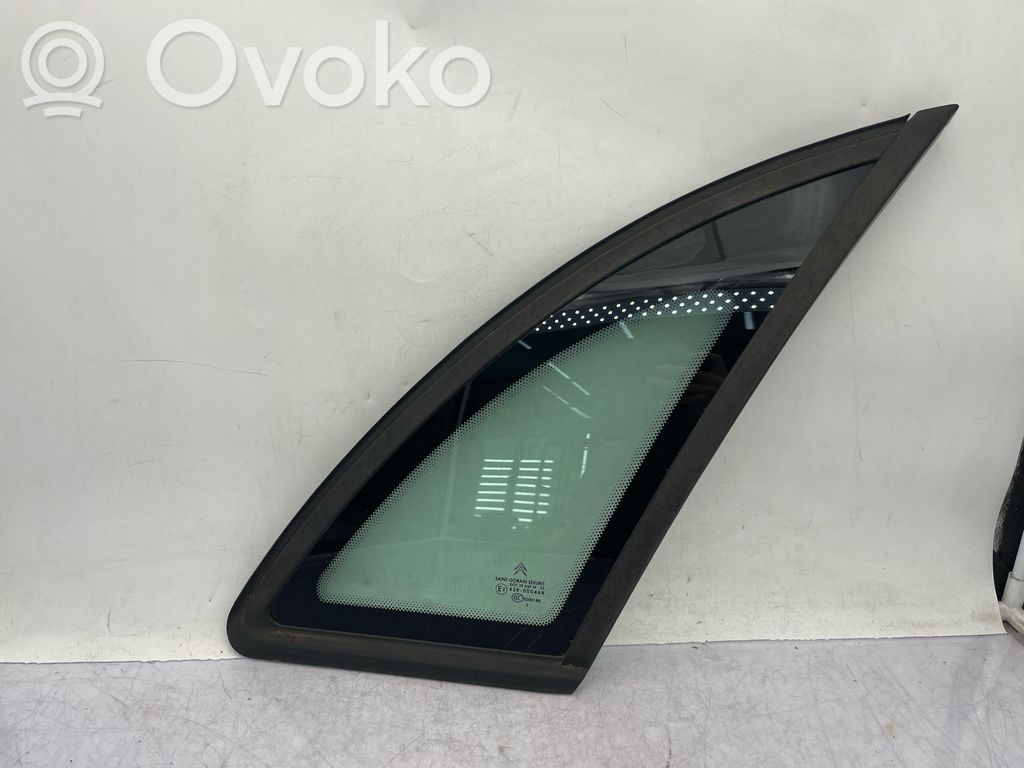 Citroen C5 Rear side window 