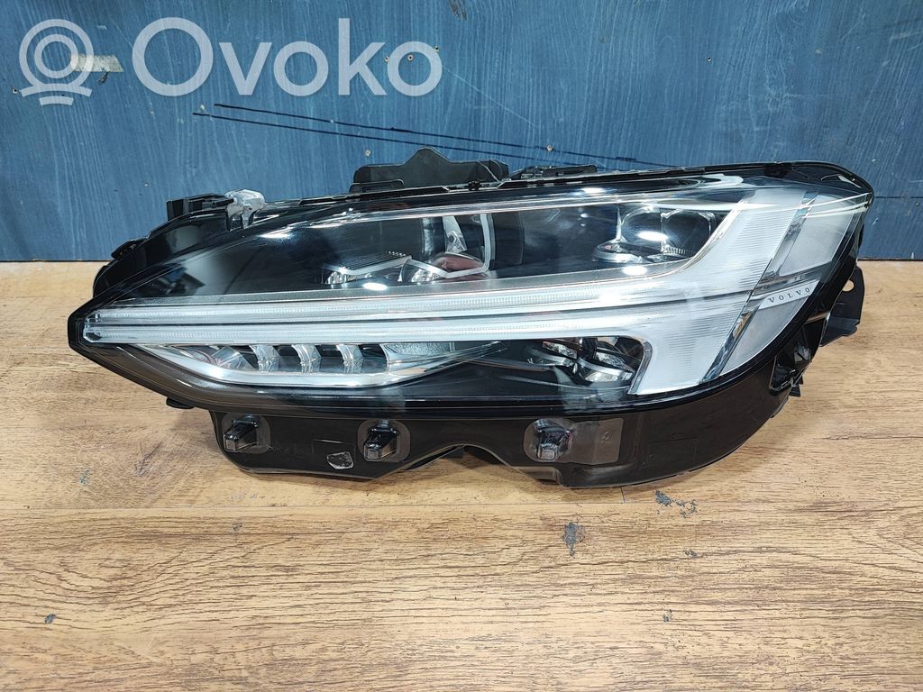 Volvo S90, V90 Scheinwerfer 