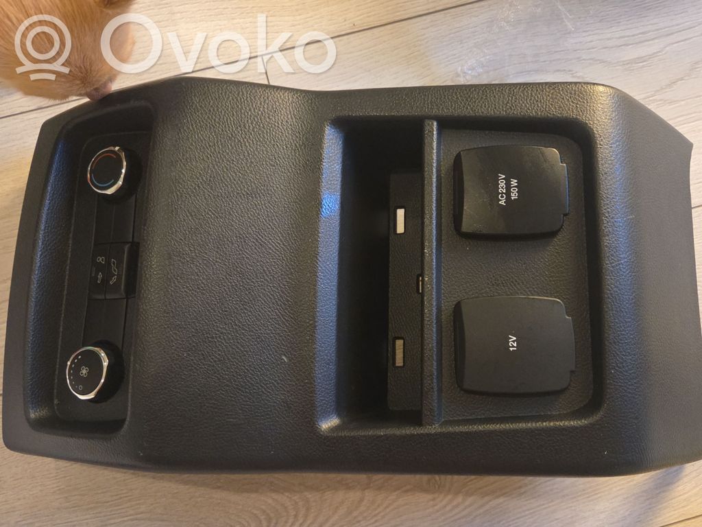 Ford S-MAX 12V Steckdose vorne 