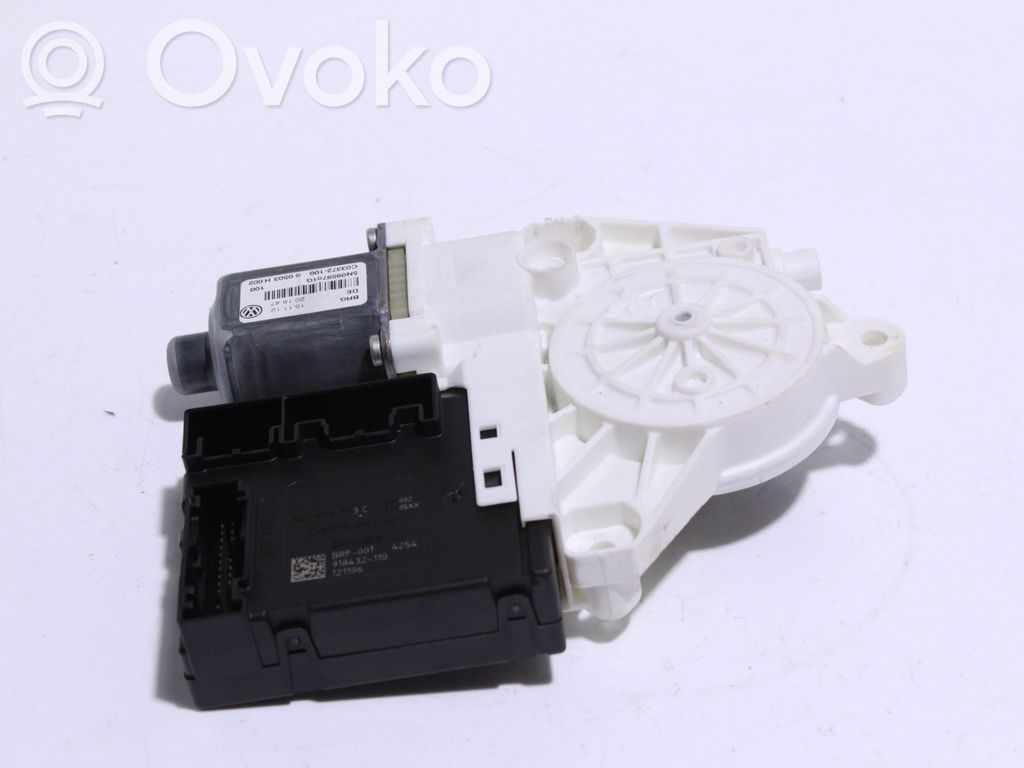 Volkswagen Tiguan Silnik regulatora szyby drzwi przednich 