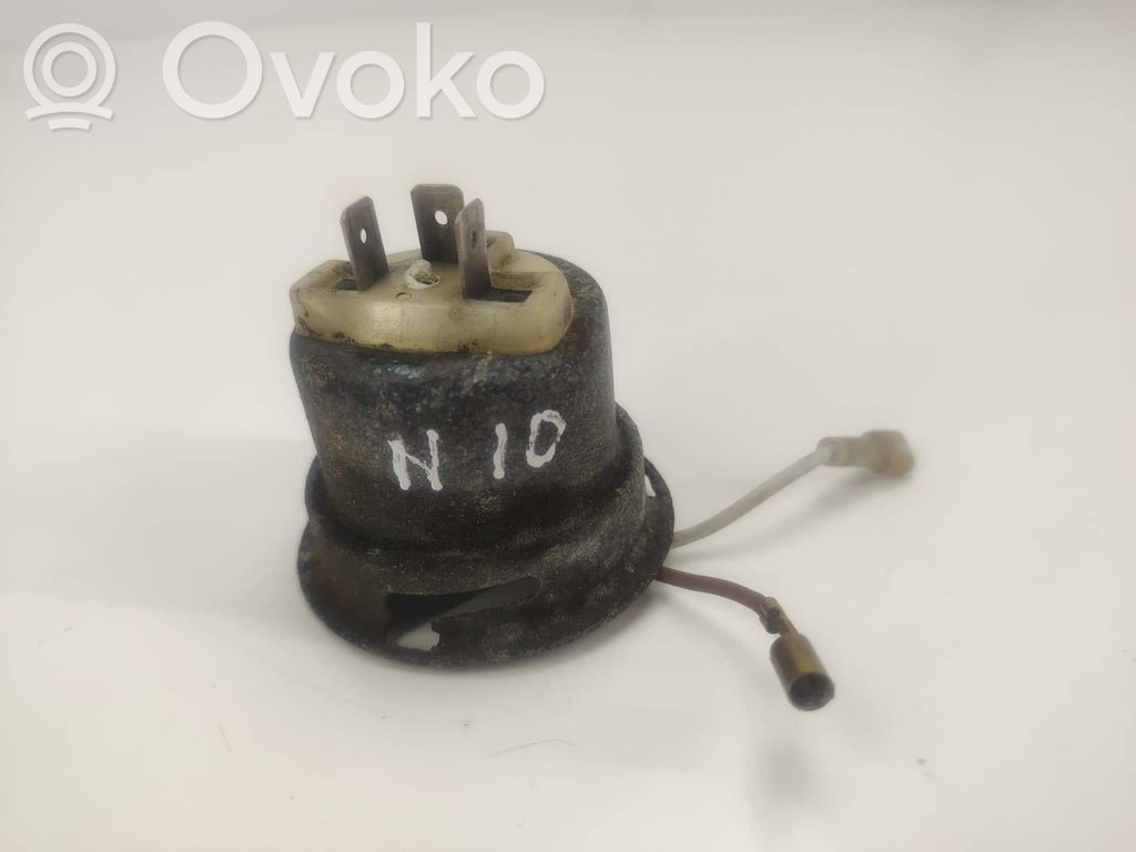 BMW 5 E12 Deckel Abdeckung Scheinwerfer 