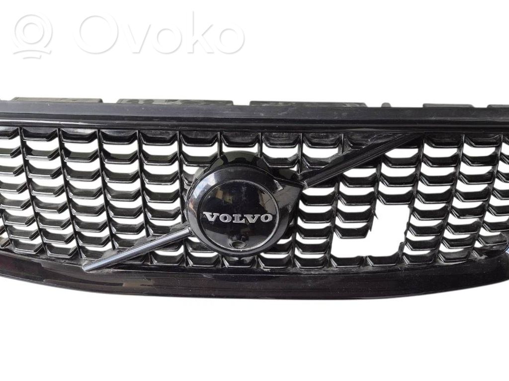 Volvo XC90 Maskownica / Grill / Atrapa górna chłodnicy 