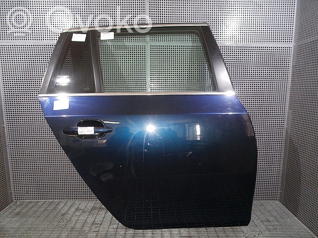 BMW 5 E60 E61 Aizmugurējās durvis 