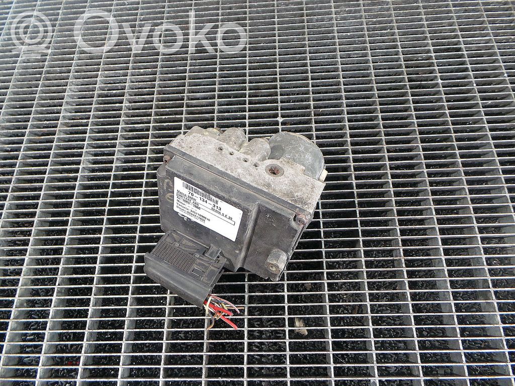 BMW 5 E39 ABS Pump 