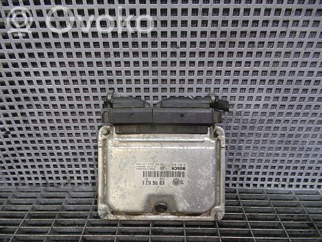Volkswagen Golf IV Unitate/modul de control motor 