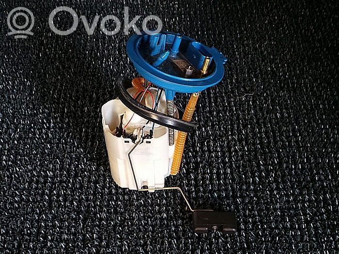 Volkswagen Golf VII Pompă combustibil în rezervor 