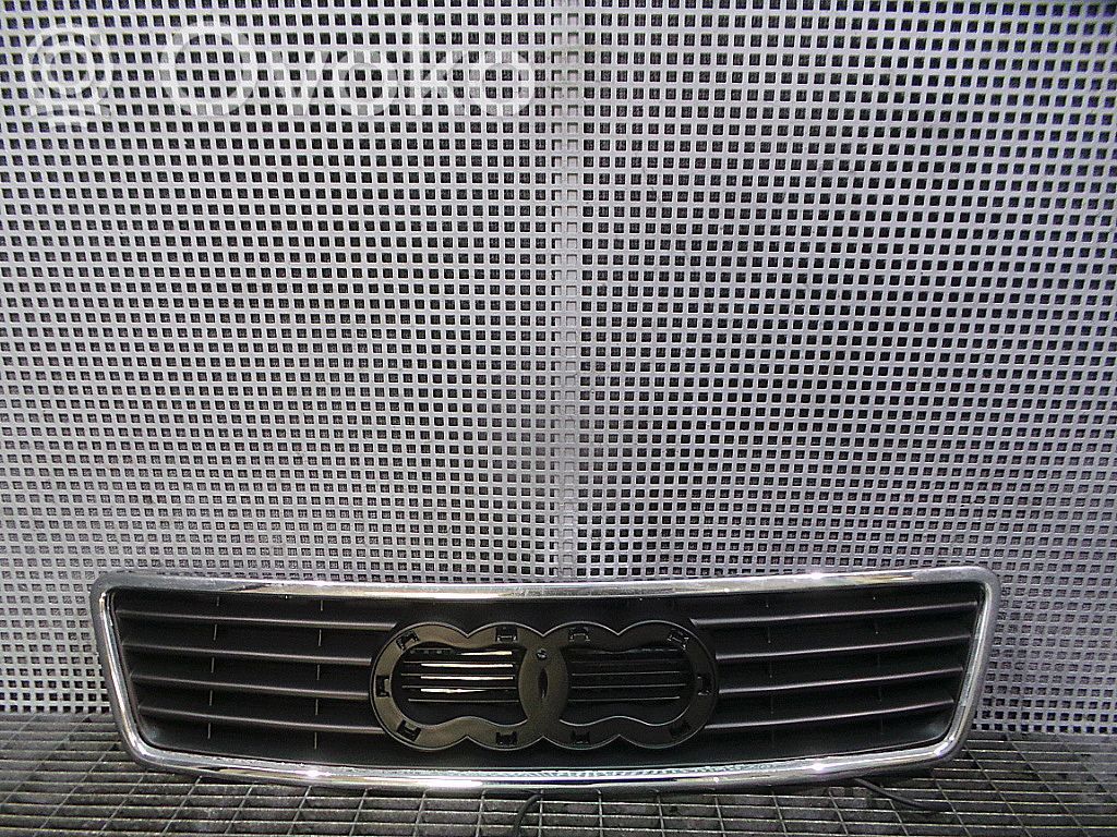 Oberes Gitter vorne