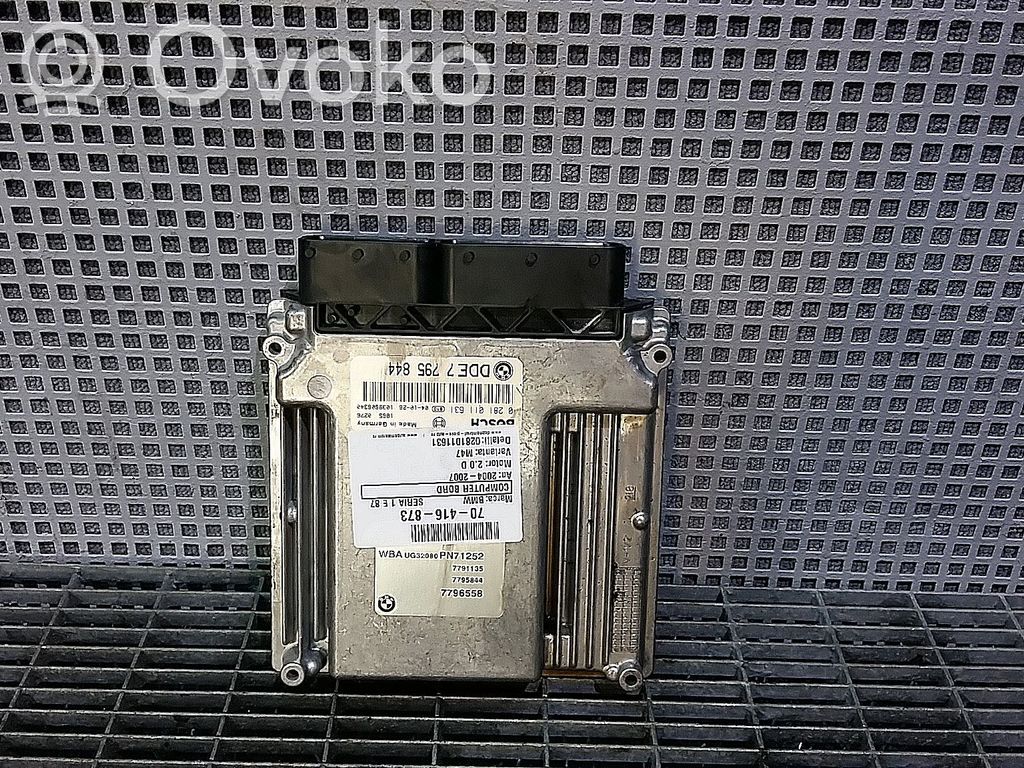 Unidad de control/módulo del motor   281011631