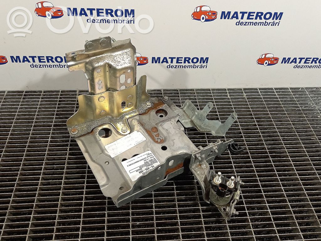 Engine mount bracket   24428JD70A