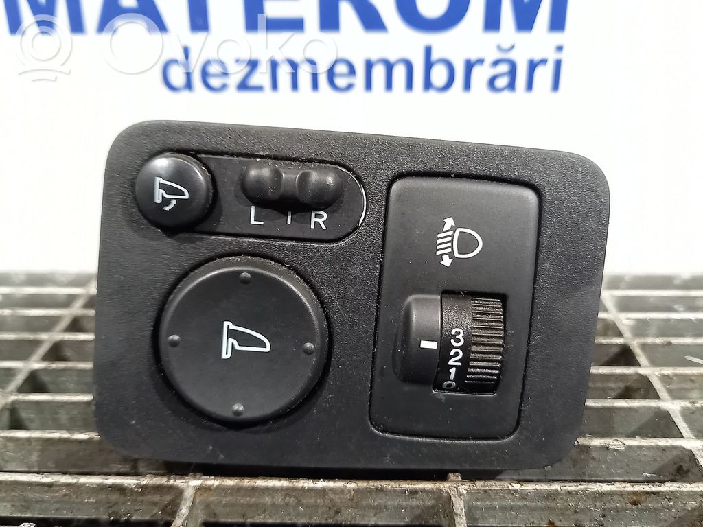 Honda CR-V Interruttore di regolazione livello altezza dei fari 