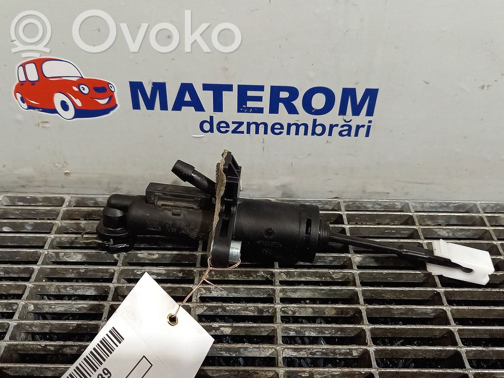 Audi A1 Kytkimen pääsylinteri 