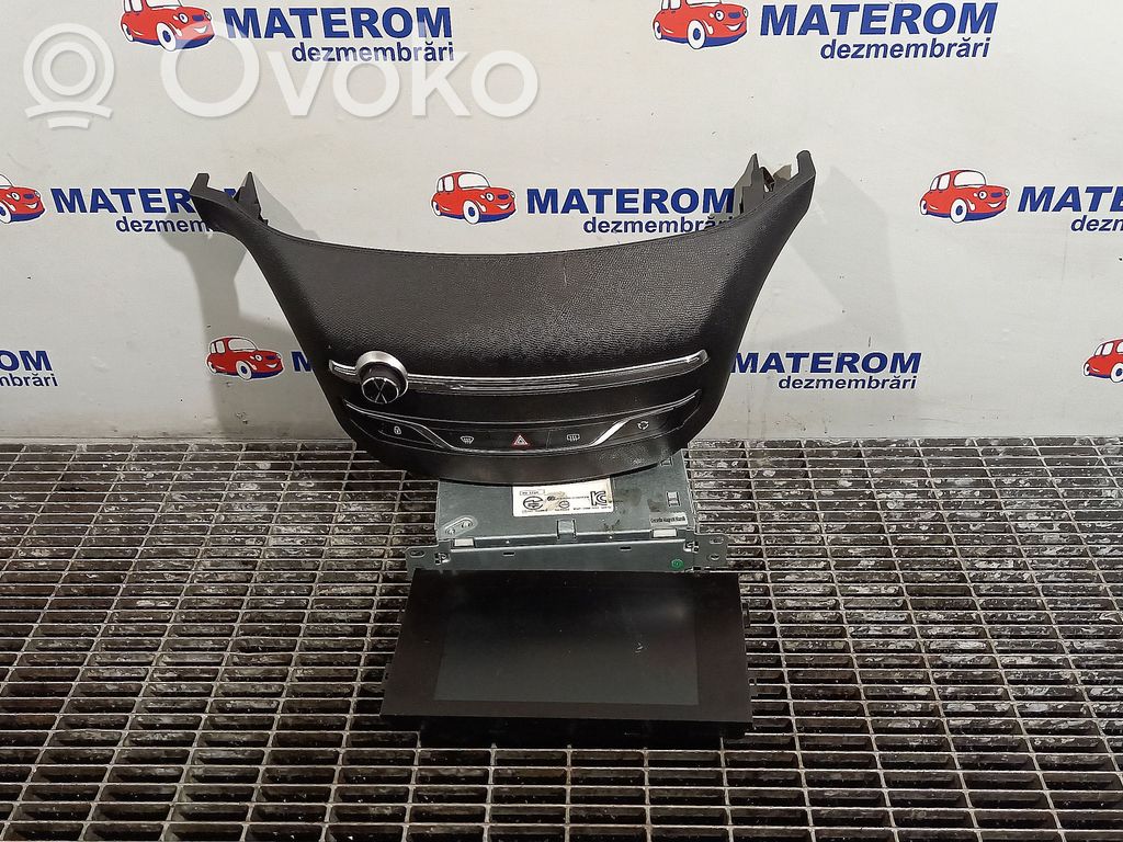 Panel / Radioodtwarzacz CD/DVD/GPS   9809336080