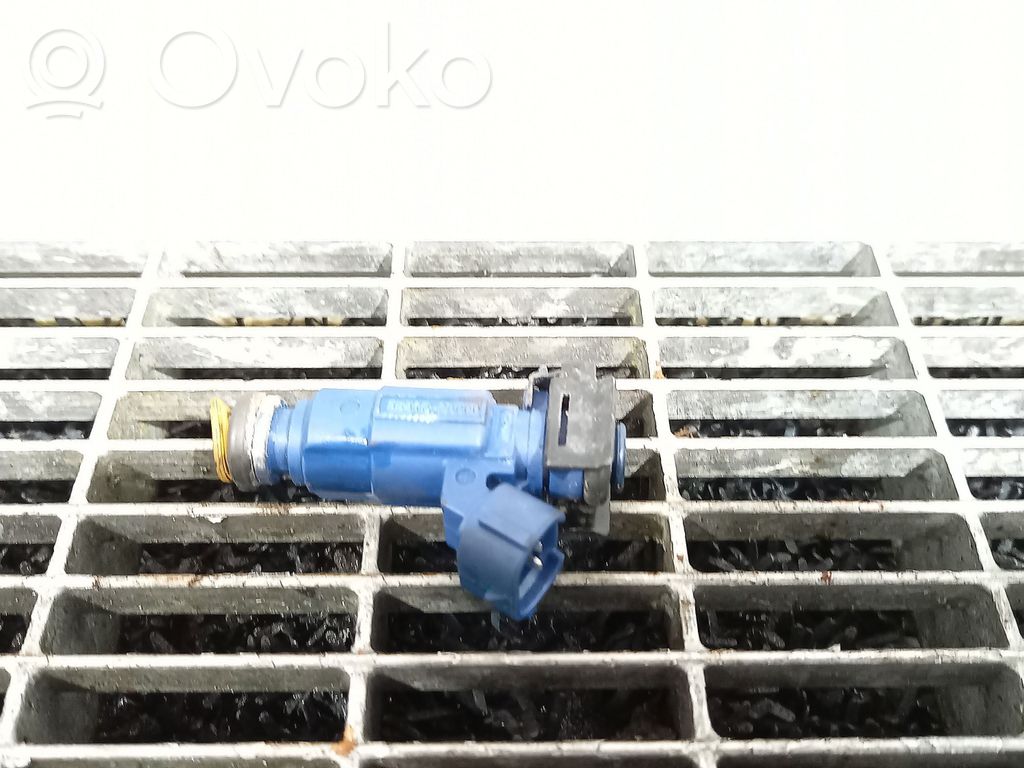 Inyector de combustible   353102B000