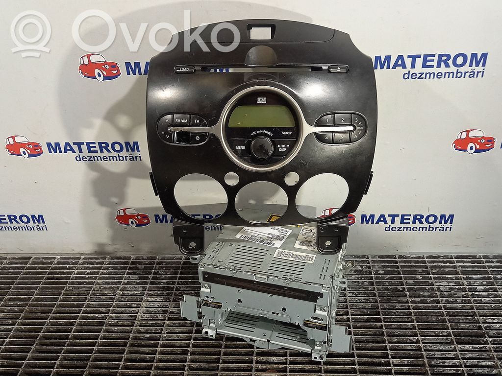 Mazda 2 Panel / Radioodtwarzacz CD/DVD/GPS 