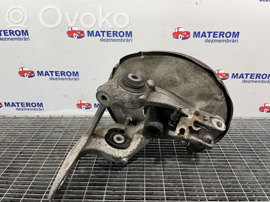 Audi A4 S4 B8 8K Olka-akselin laakeripesä 